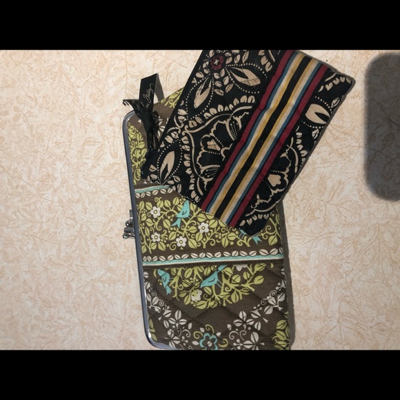 Vera Bradley Wallets - Picture 1 of 2